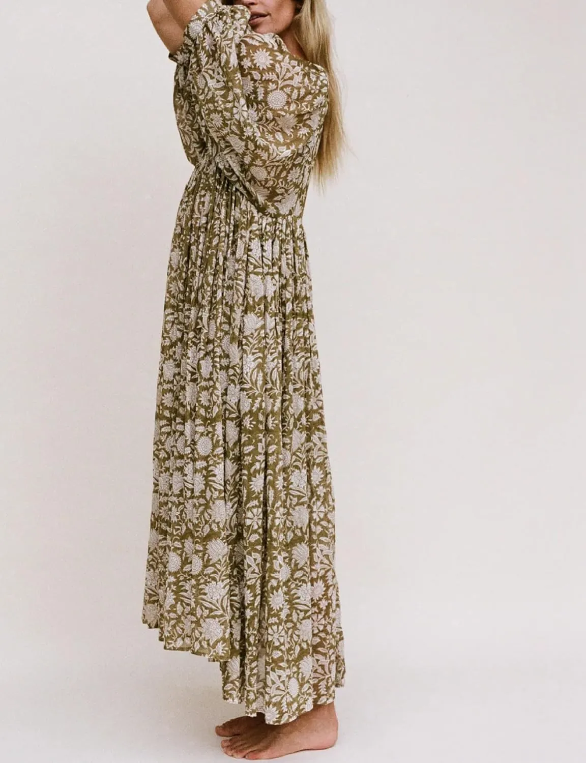 Boho Floral Maxi Dress for Women Puff Sleeve V Neck Loose Flowy Long Dress Beach Oversized Tiered Swing Sundress