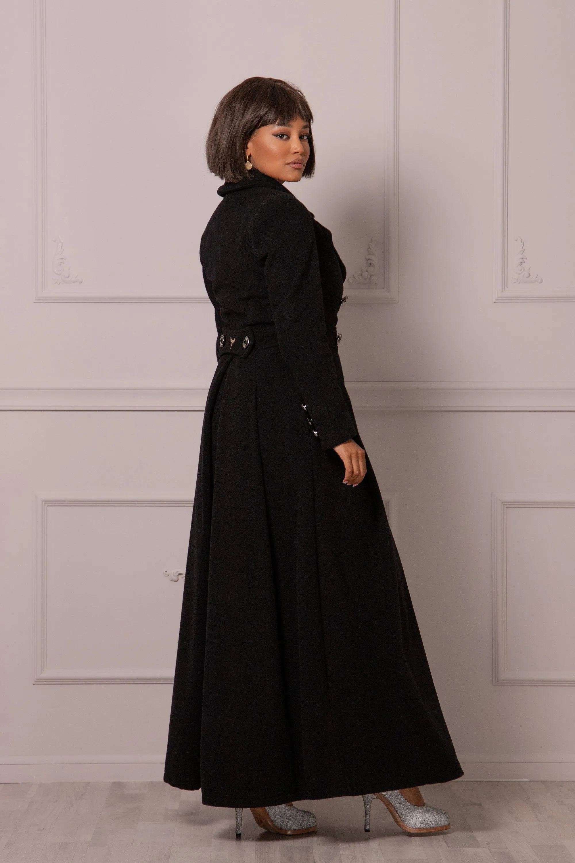 ELEGANT WINTER MAXI COAT