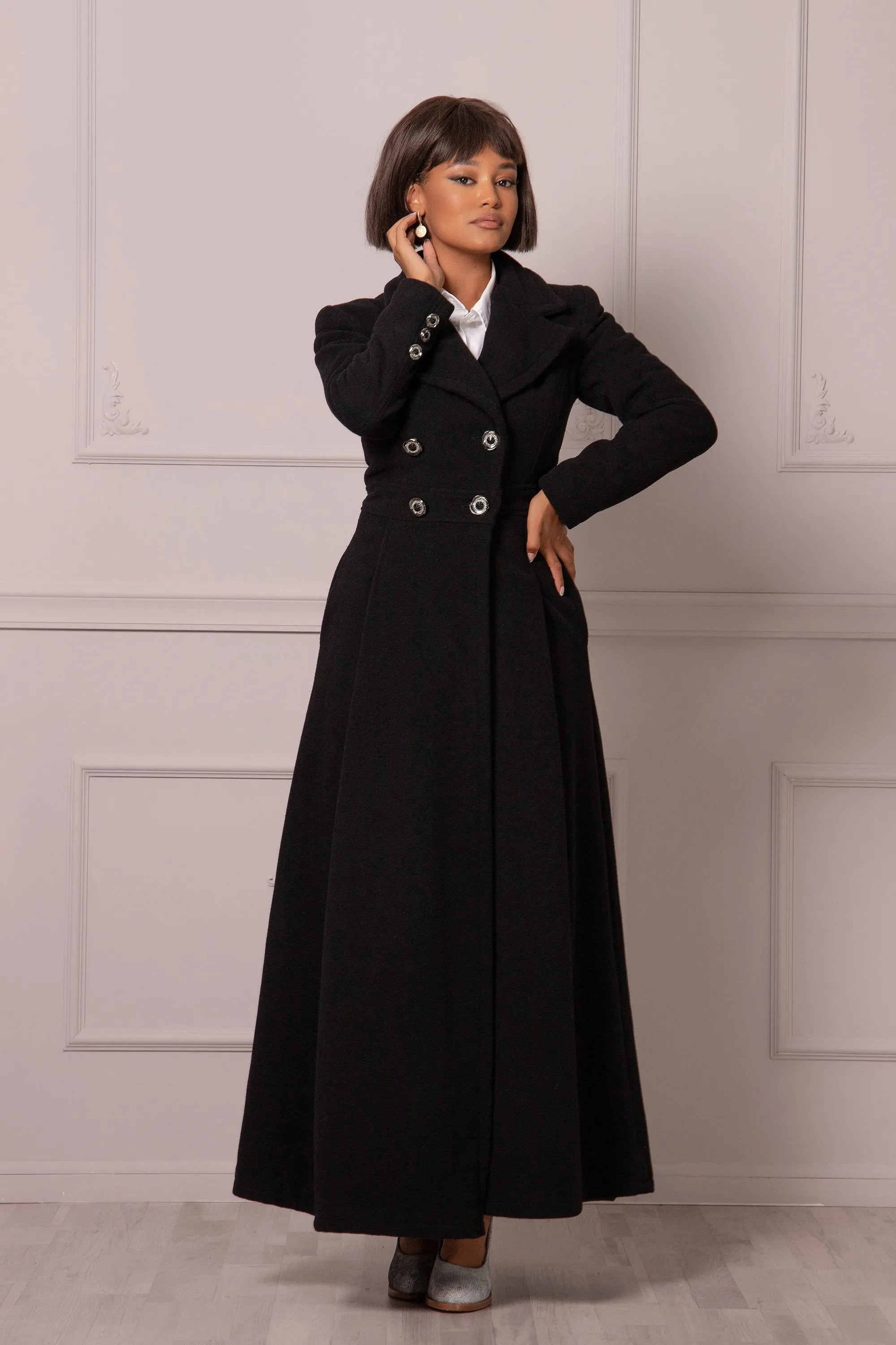 ELEGANT WINTER MAXI COAT