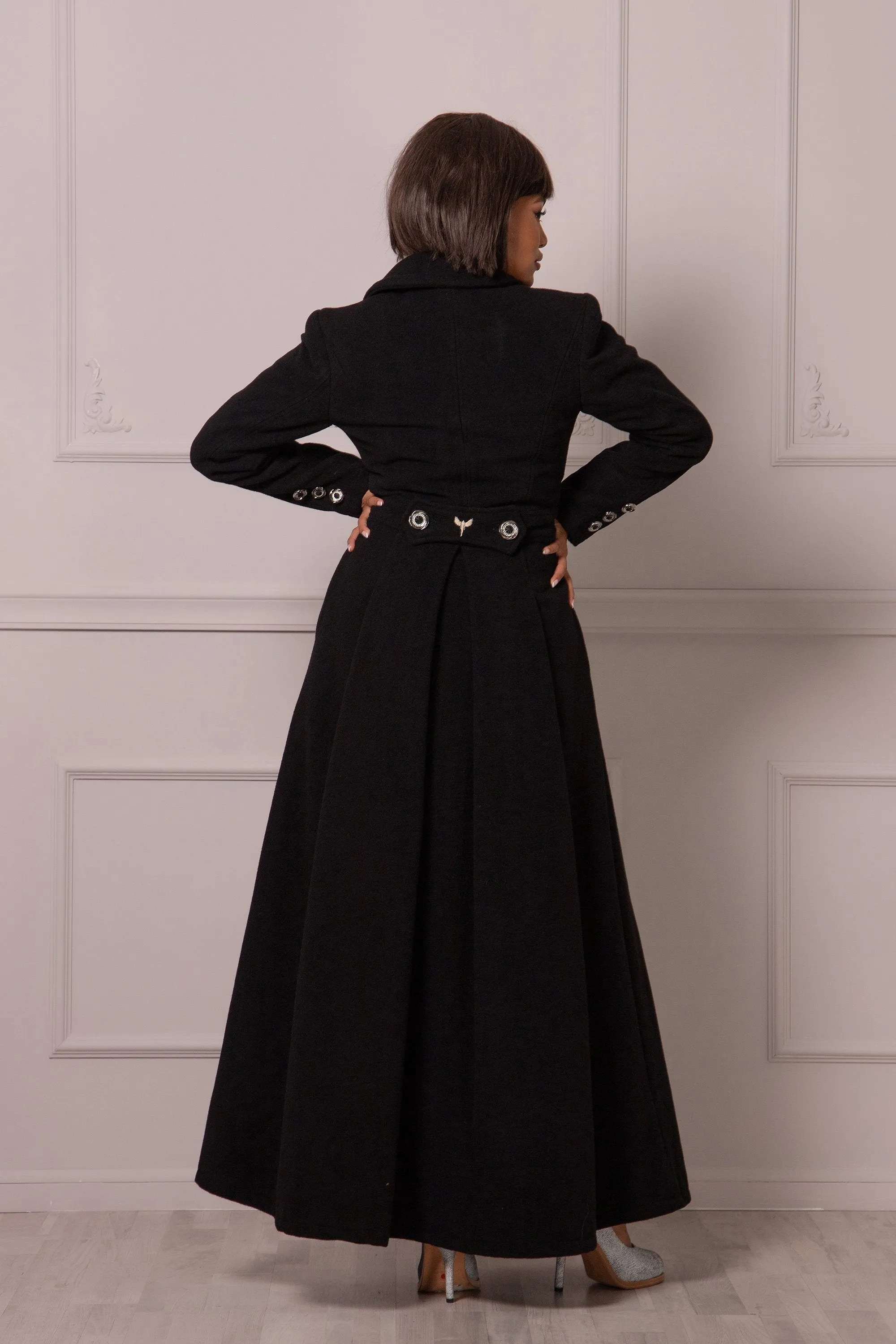ELEGANT WINTER MAXI COAT