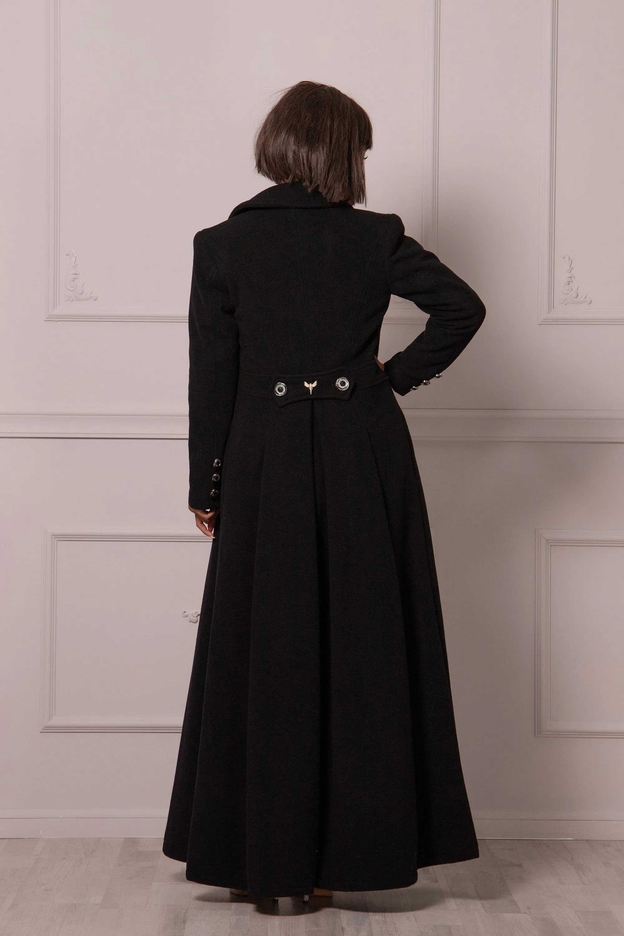 ELEGANT WINTER MAXI COAT