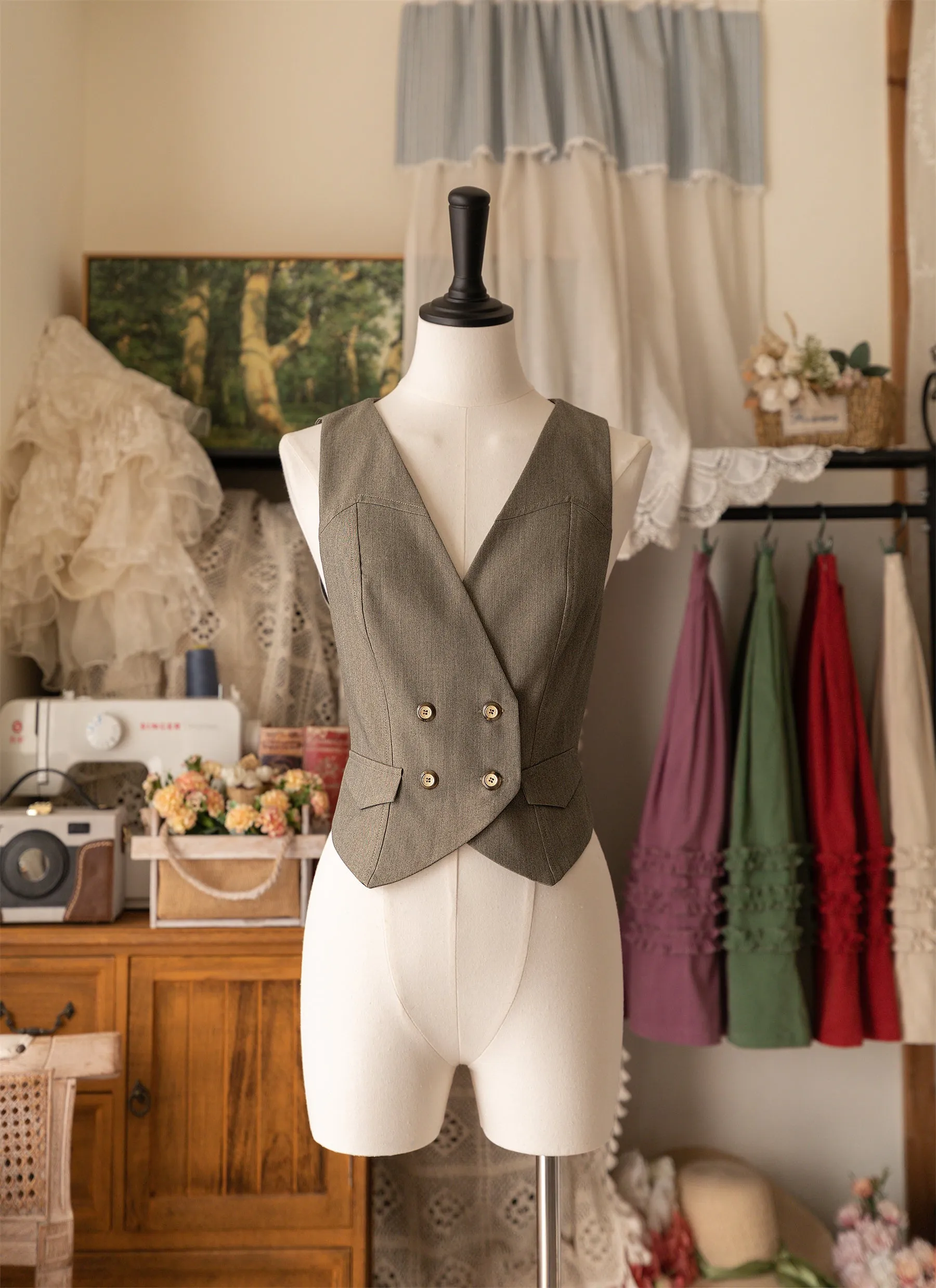 Forest Basket 4.0: V-Neck Vest