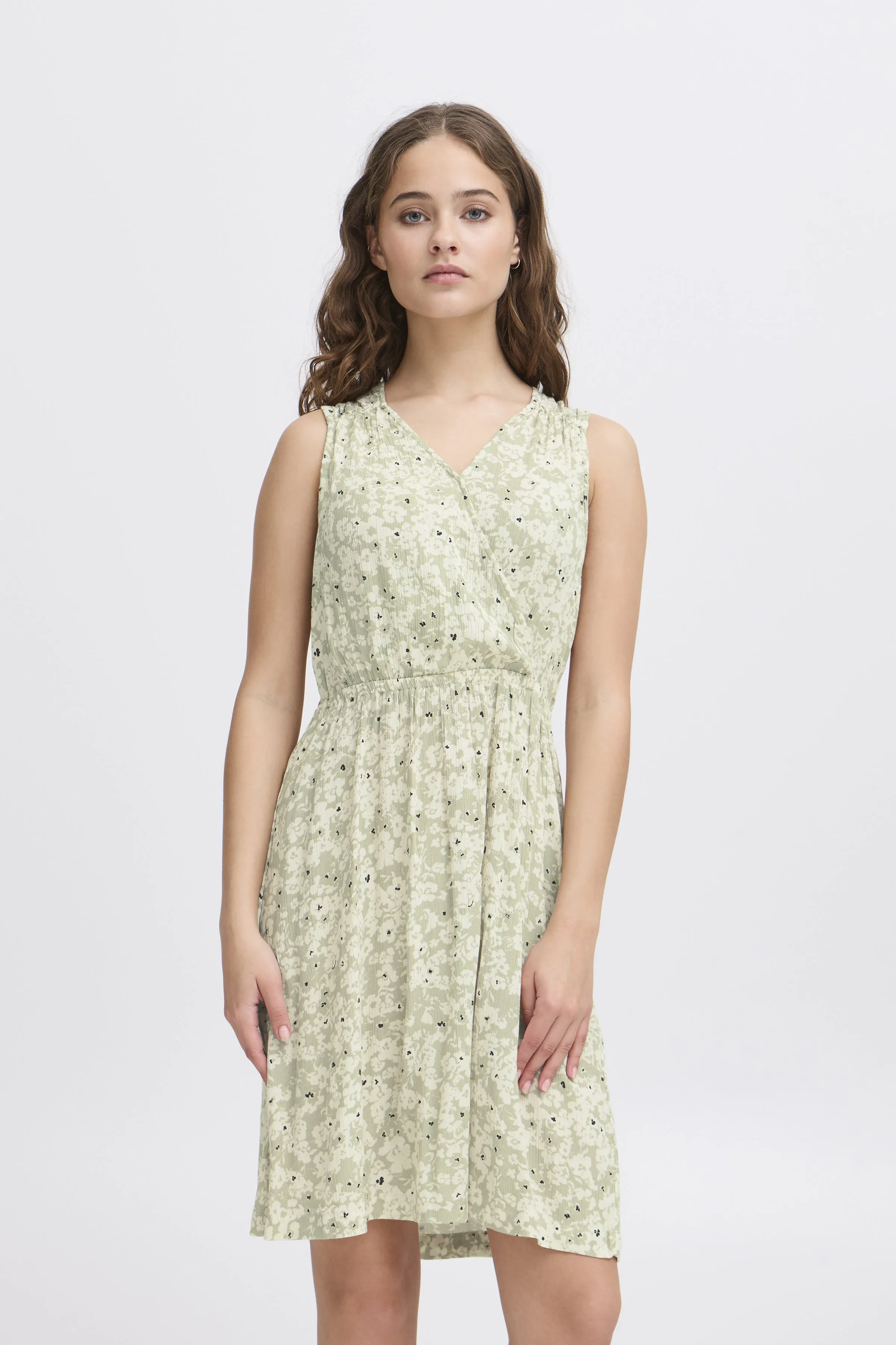 ICHI Tie Back Dress || Sage Floral