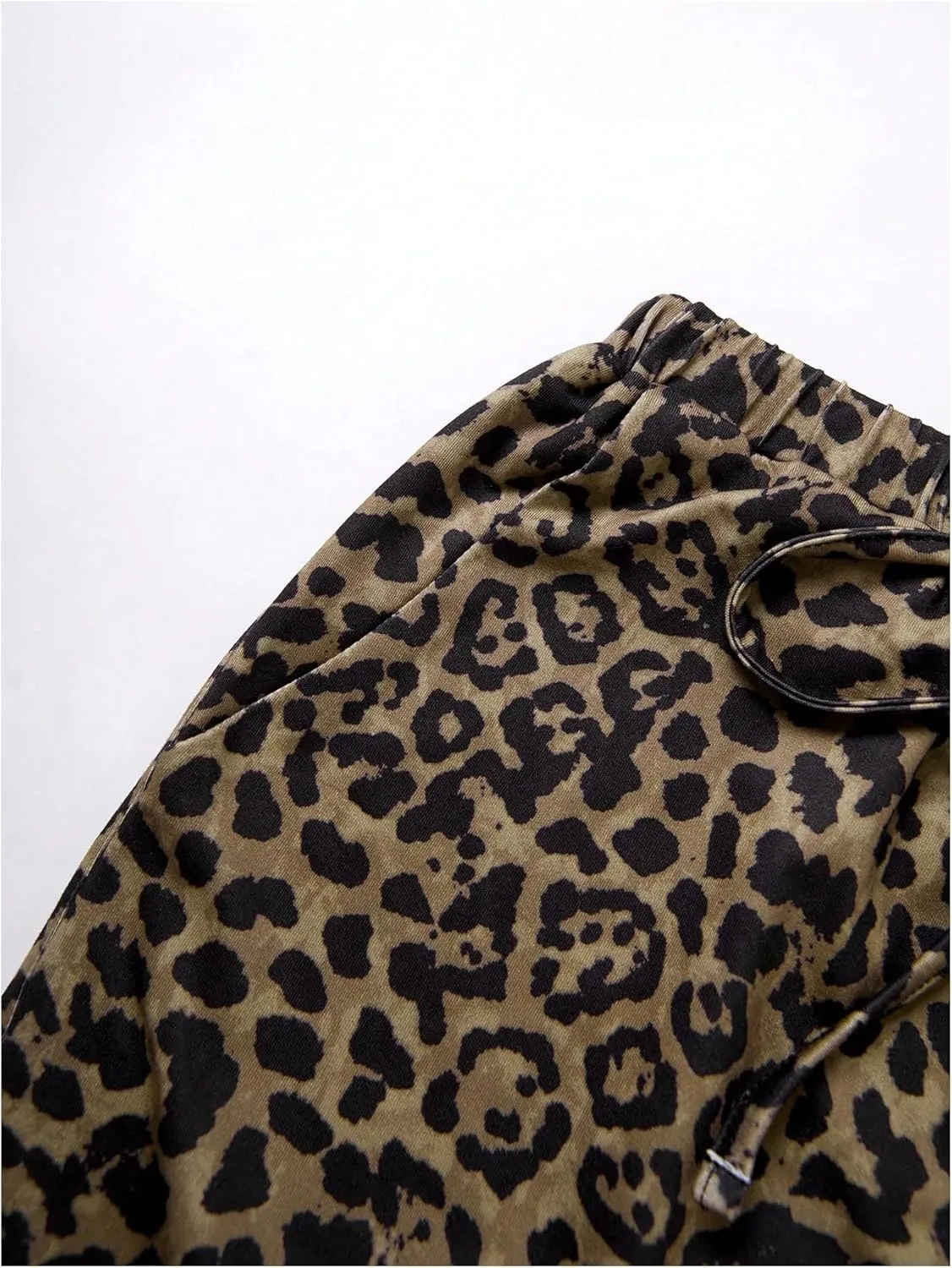 MakeMeChic Women's Leopard Print Pants Elastic Waist Wide Leg Straight Loose Long Trousers with Pocket