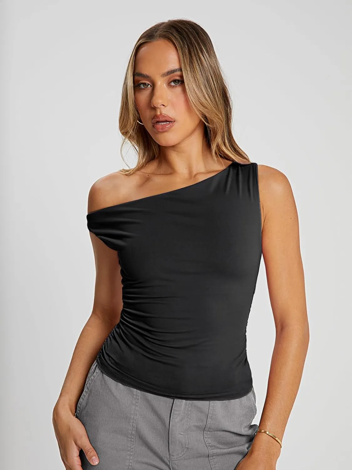 Trendy Queen Womens Summer Off The Shoulder Tops Going Out T Shirts Crop Tank Top Fashion Clothes Spring Outfits 2025