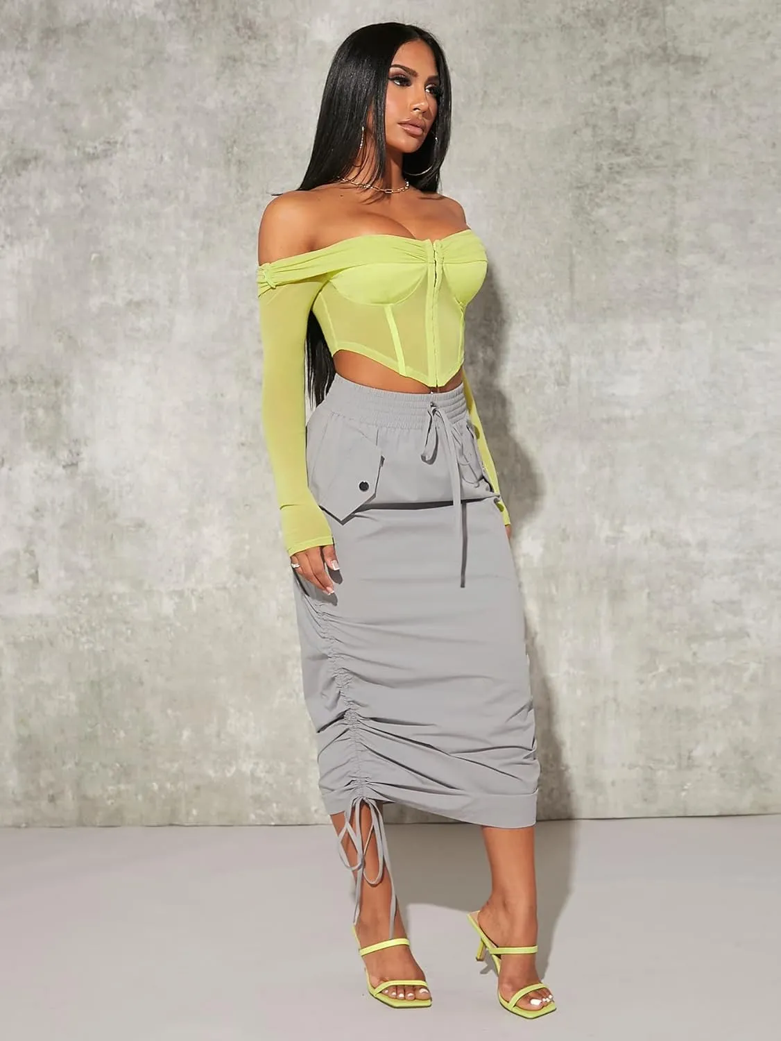 Verdusa Women's Y2K Drawstring Ruched Elastic Waist Long Cargo Skirt with Pocket