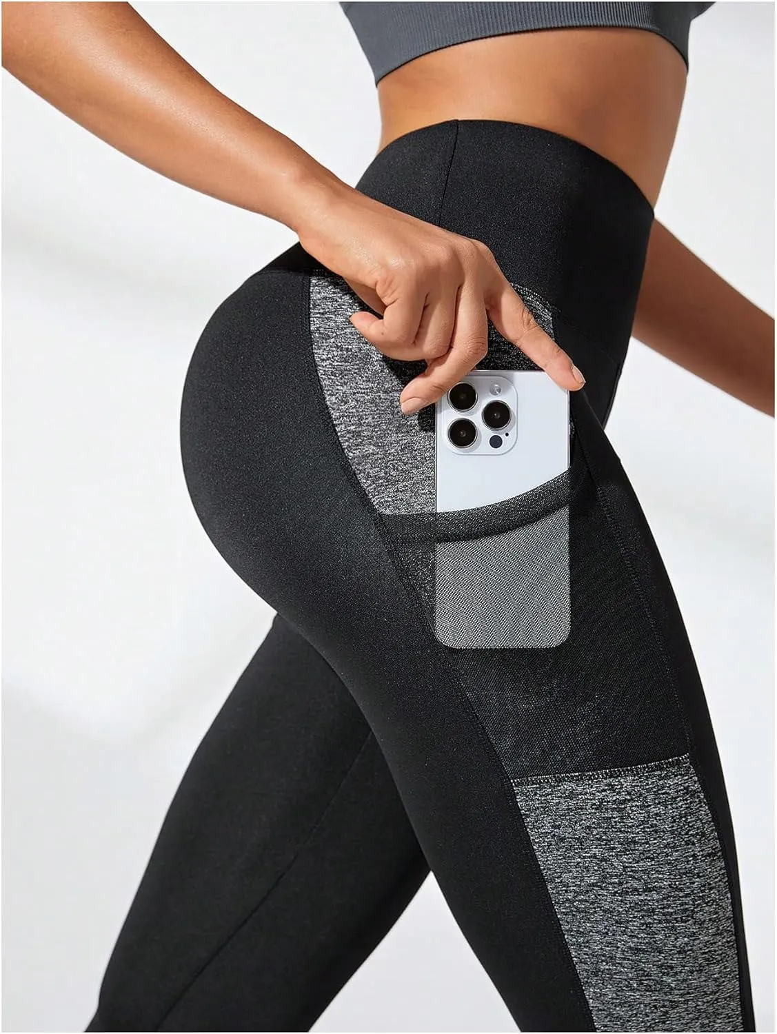 WDIRARA Women's High Waisted Yoga Pants Color Block Tummy Control Athletic Workout Leggings with Pockets